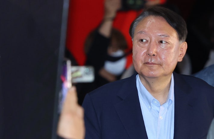 검찰, 경호처와 '尹 <b>비화폰</b>' 서버 제출 관련 협의 진행
