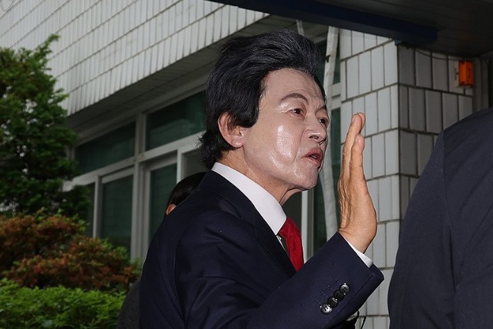 '성추행·사기' 혐의 <b>허경영 구속 기소</b>…389억 추징보전