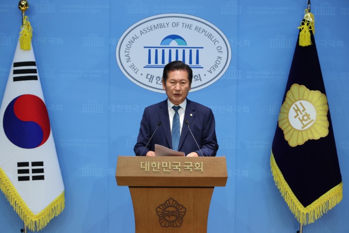 정청래 <b>당대표</b> 출마…친명 박찬대와 2파전 가능성[영상]