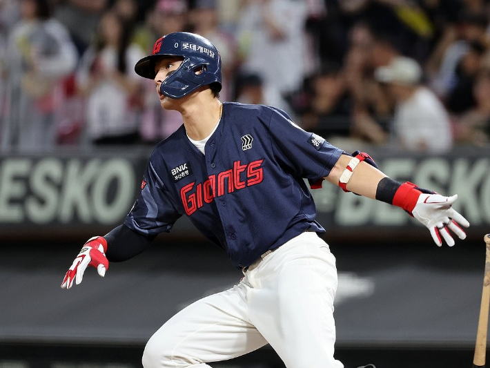 '<b>1위</b> 한화' <b>올스타</b> 팬 <b>투표</b>도 <b>김서현</b>이 전체 <b>1위</b>, 선발-중간-마무리까지...