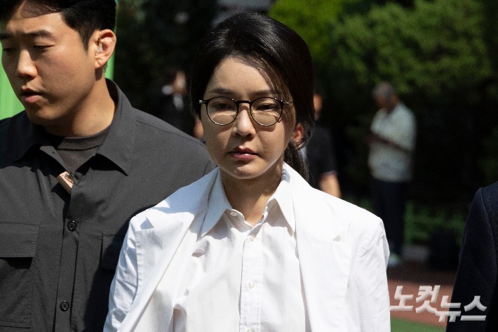 [단독]<b>김건희 여사</b>, 특검팀 구성 앞두고 아산병원 <b>입원</b>