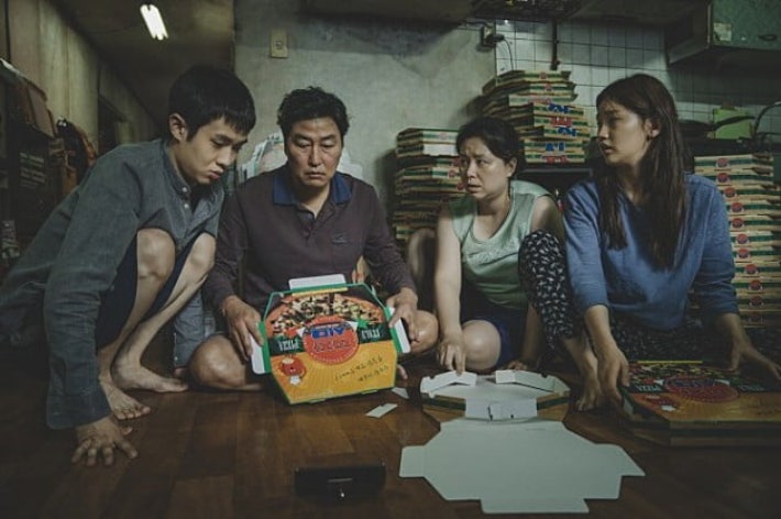 봉준호 '<b>기생충</b>', 美 NYT 선정 '<b>21세기 최고</b>의 <b>영화</b>' 1위