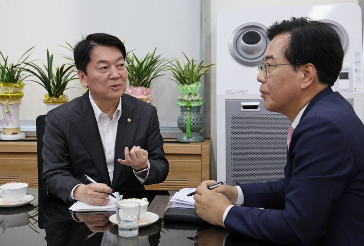 <b>안철수</b> "코마 상태 <b>국민의힘</b>, 반드시 살려내겠다"