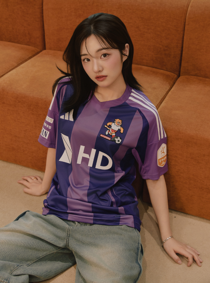 'AGAIN 1996' 프로축구 <b>울산</b>, 첫 우승 시즌 '<b>뉴트로 유니폼</b>' 출시