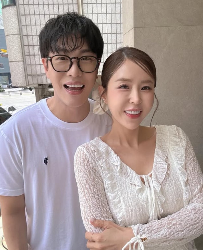 <b>신지</b> 소속사, <b>문원</b> 과거 <b>의혹</b> 해명 "무자격 불법 중개·학폭 아냐"