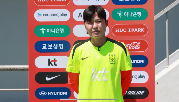 '中 상대 극장골' <b>지소연</b>, 한일전 필승 각오 "<b>우승</b> 위해 반드시 넘어야...