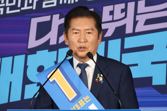 <b>정청래</b>, 충청 이어 영남서도 압승…<b>박찬대</b>와 25%p 격차