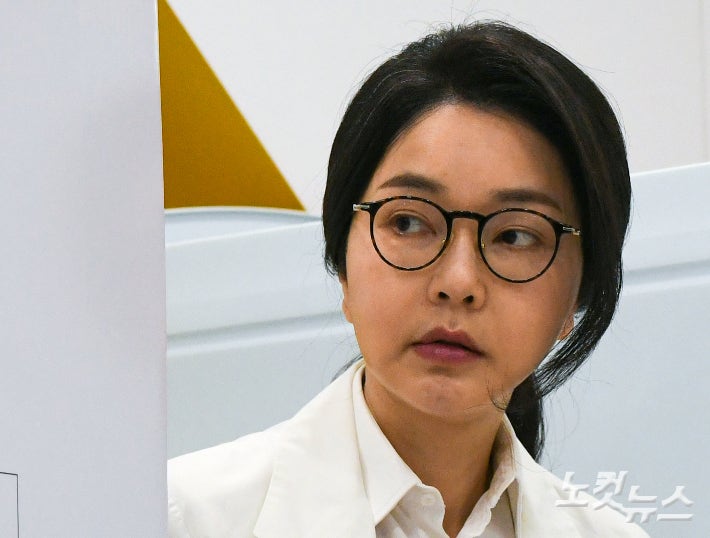 국민대, '표절 석사 <b>취소</b>' <b>김건희 박사 학위</b> 무효 처리