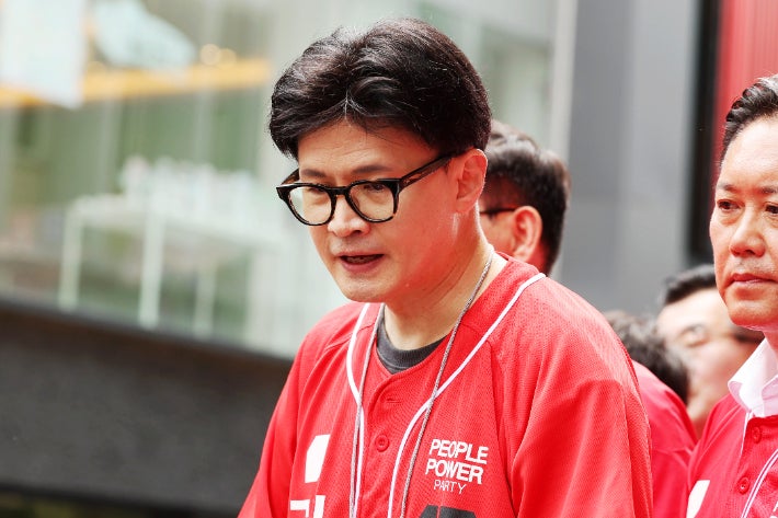 [속보]<b>한동훈</b> "당대표 선거 <b>불출마</b>…개혁연대 마중물 될 것"