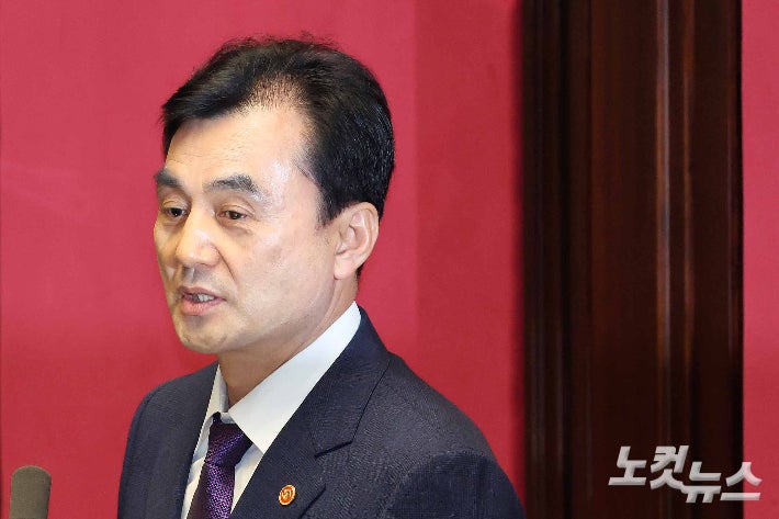 안규백 국방장관, 일본 방위상과 첫 통화 "한일·한미일 안보협력 지속"