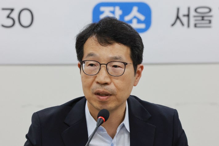 <b>의사인력 수급추계</b>위 첫 회의…2027년 의대 정원 등 논의 개시
