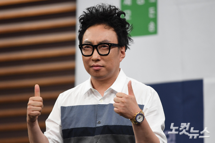 <b>박명수</b>, <b>김종국 결혼</b> 축하 "다들 힘들게 왜 결혼하냐"