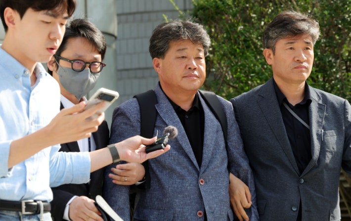 '건진법사에 공천 청탁' 도의원 <b>구속영장 기각</b>…브로커는 발부