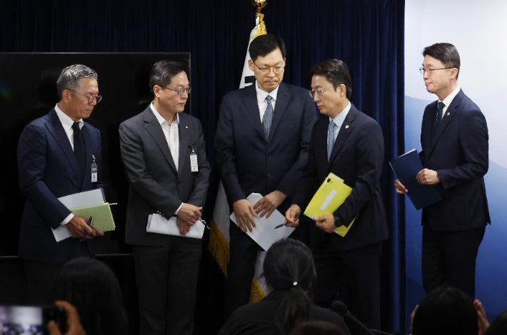 경찰, 297만 명 정보 유출 '<b>롯데카드 해킹</b>사고' <b>수사</b> 착수