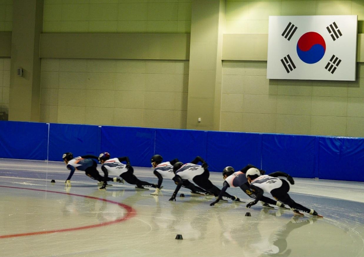 <b>쇼트트랙</b> 대표팀 배제된 <b>A 코치 복귀</b>? 빙상연맹 "법원 판결과 경향위 통...