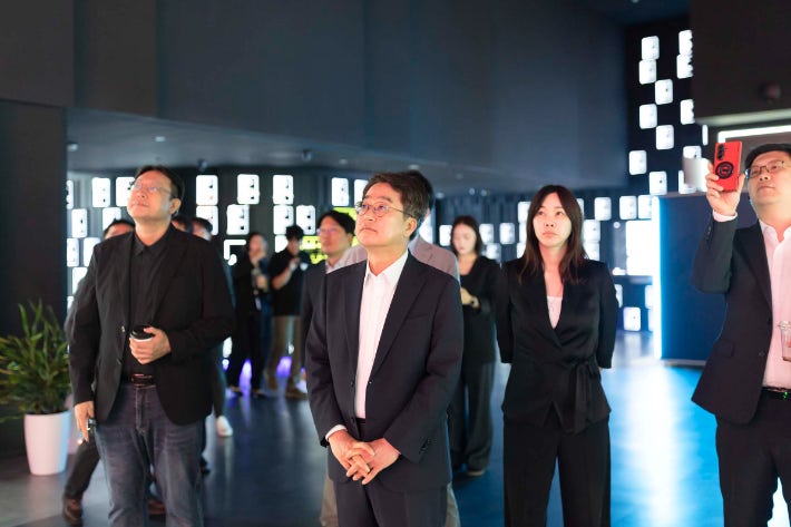 <b>김동연</b>, 한-중 <b>AI</b> 기업 간 교류 가교역할 '톡톡'