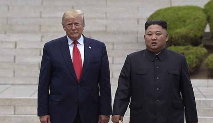 고위관계자 "경주<b>APEC</b> 계기 <b>북미정상외교</b> 가능성 배제 안 해"