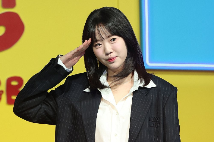 '활동 중단' <b>지예은 갑상선 질환</b>? 소속사 "개인 의료 정보 확인 불가"