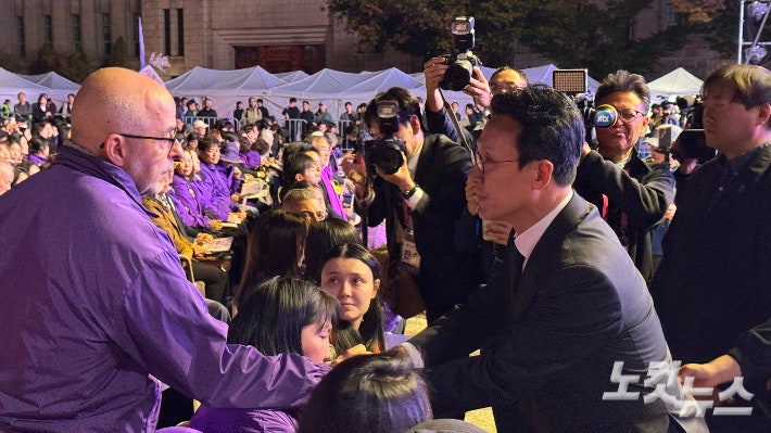 "159명 멈춘 꿈, 기억하리"…<b>이태원 참사</b> 3주기, 국내·외 유족 연대