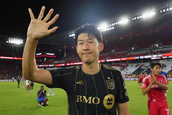 <b>손흥민</b>, MLS <b>연봉</b>은 160억원…1000만 달러 이상은 <b>메시</b>와 둘 뿐