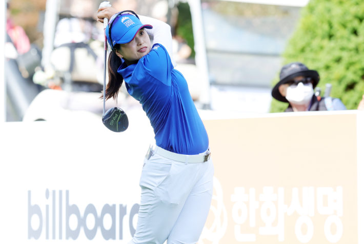 '5타 차 <b>단독 선두</b>' 최혜진, LPGA 투어 첫 우승 보인다