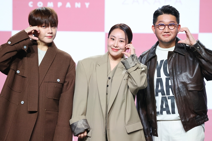 노래도 MV도 '수지 맞춤'으로…<b>어반자카파</b>, '스테이'로 컴백[현장EN:]
