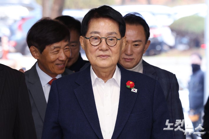北 <b>김영남 조문 특사</b>론…박지원 "남북·북미대화 언급하려"
