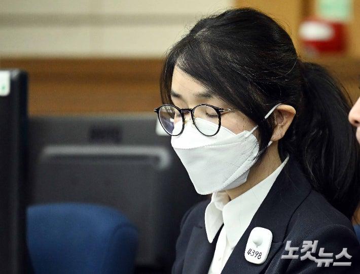<b>특검</b>, <b>김건희</b> 자택 강제수사 날 <b>소환</b>장 날려…압박 고조