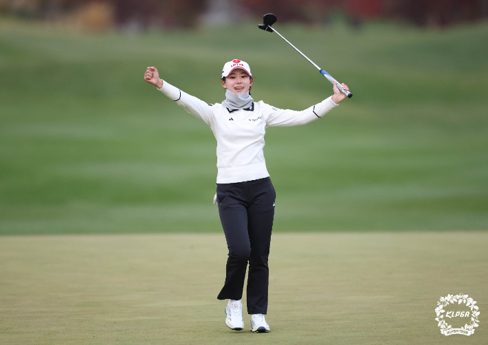 "돌격대장? 무모한 플레이였죠" 최종전 <b>우승</b>과 함께 LPGA로 향하는 황유...