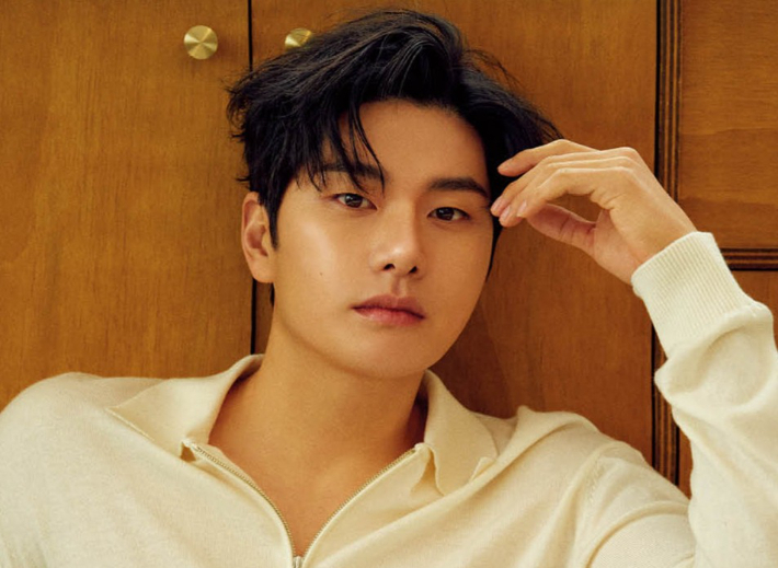 '사생활 <b>루머</b>' 시달리는 배우 <b>이이경</b> 측 "선처 없이 <b>강경 대응</b>"