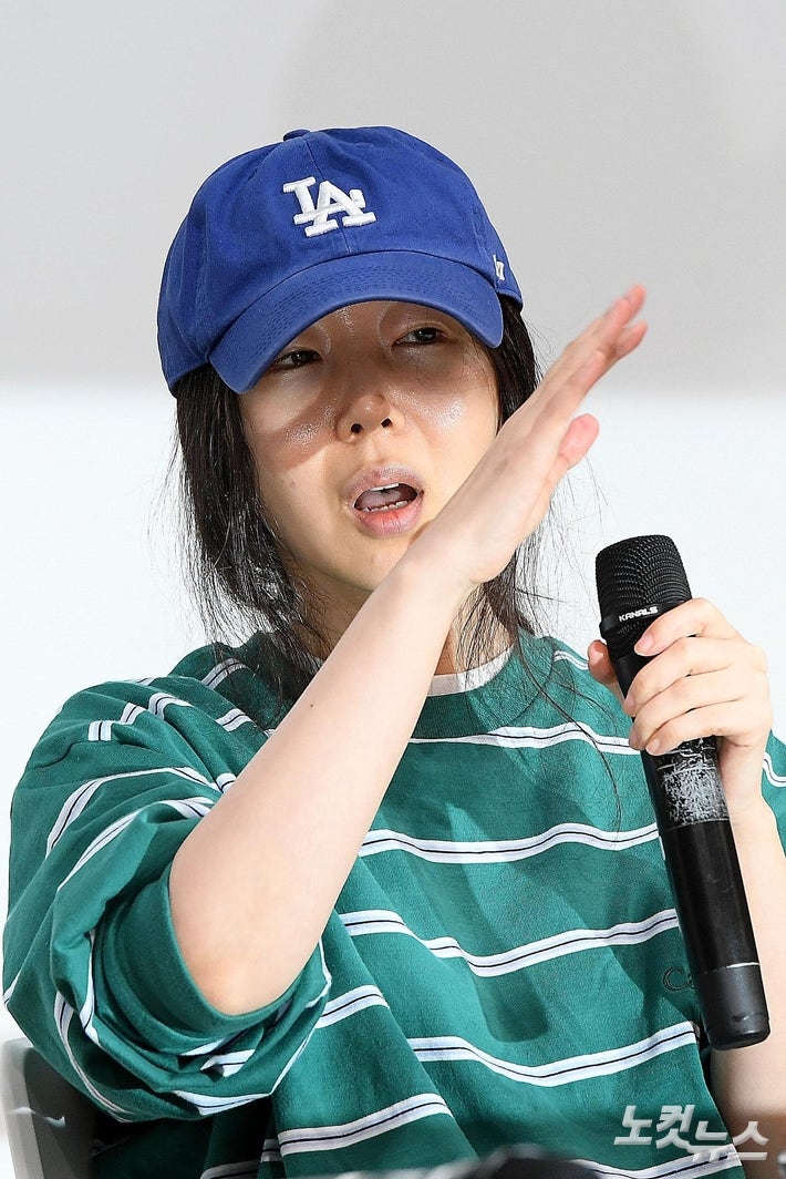 민희진 전 어도어 대표가 지난해 4월 25일 긴급 기자회견하는 모습. 박종민 기자