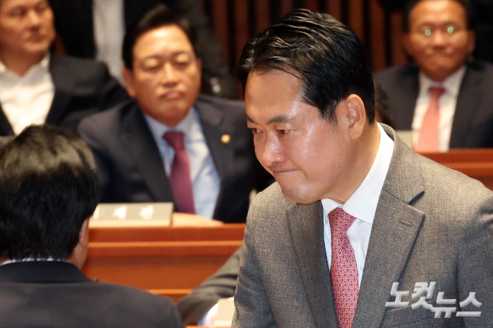 [속보]장동혁, 불법<b>계엄 사과</b> 거부…"의회폭거에 맞서기 위한 <b>계엄</b>"