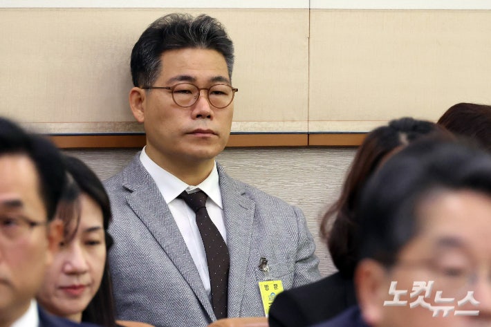 지난 10월 27일 서울 여의도 국회에서 열린 법제사법위원회의 대검찰청 국정감사에 백해룡 경정이 출석하고 있다.윤창원 기자