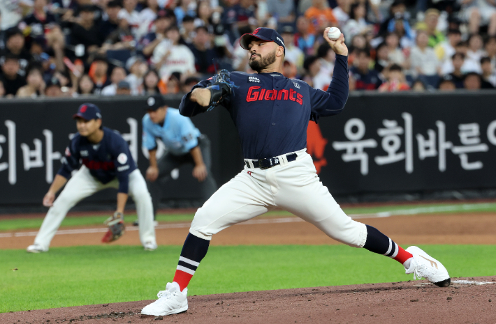 롯데 에이스 <b>감보아</b>, <b>보스턴</b>행 확정… 'MLB 스플릿 <b>계약</b>'