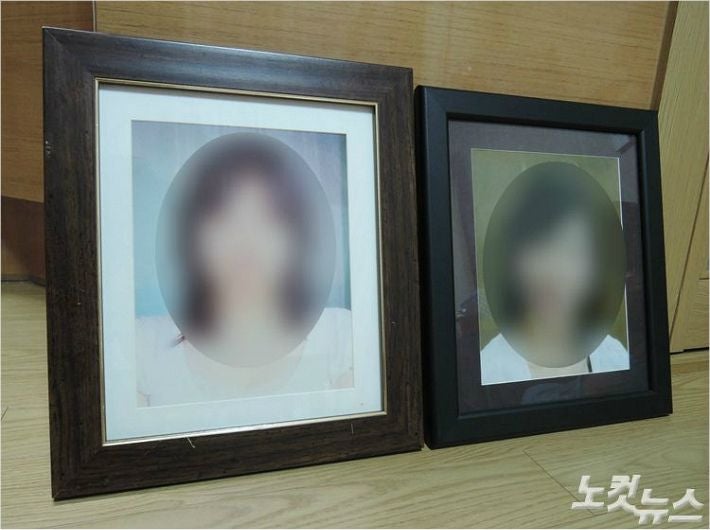 2009년 사망한 첫째 딸(왼쪽)과 둘째 딸(오른쪽)의 영정 사진.김수정 기자