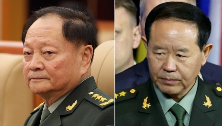 장유샤 중국공산당 중앙군사위원회 부주석(왼쪽)과 중앙군사위 위원인 류전리 연합참모부 참모장.연합뉴스