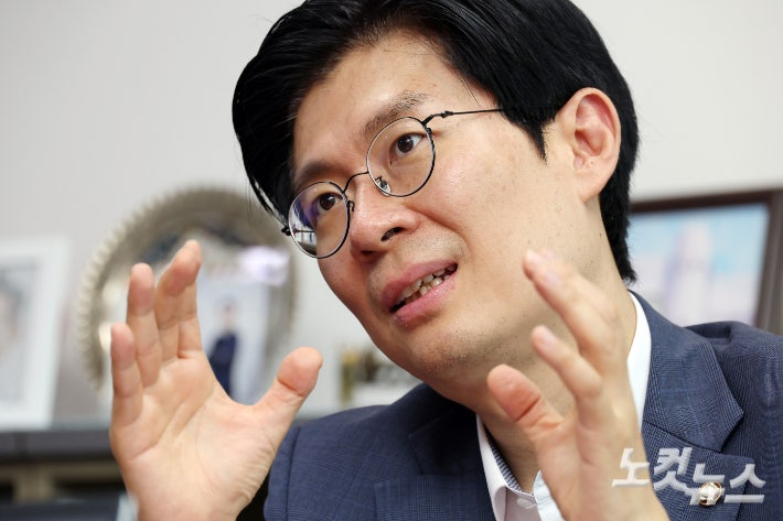 국힘 조정훈 "이란에 즉시 파병하라"…이유로 든 게 '경제'