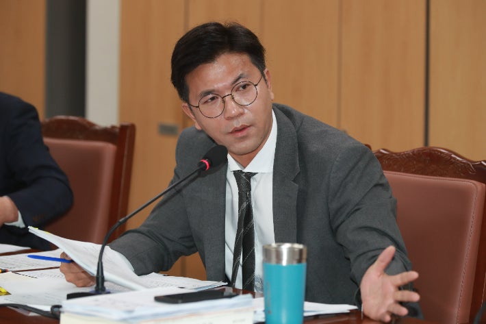 현지홍 전 의원. 제주도의회 제공