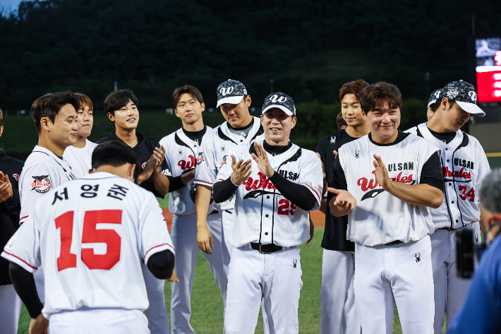 '최고령 현역' 43살 고효준, 끝내 1군 복귀 무산…25년 프로 은퇴 "웃으며 떠날 수 있어 행복"