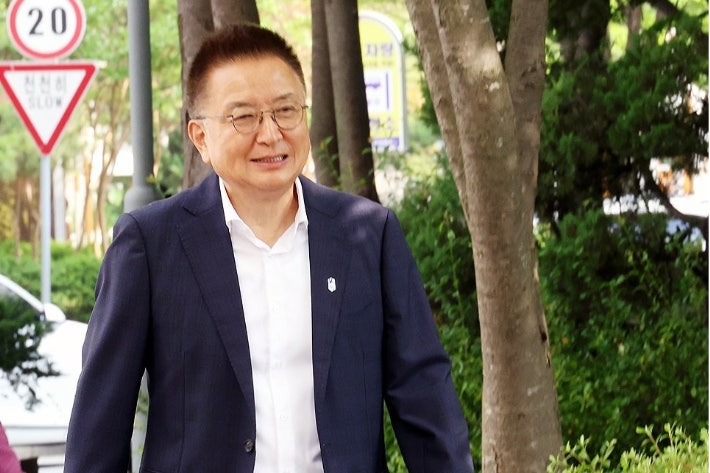 [속보]공수처, '돈거래 의혹' <b>김영환 충북지사</b> 압수수색