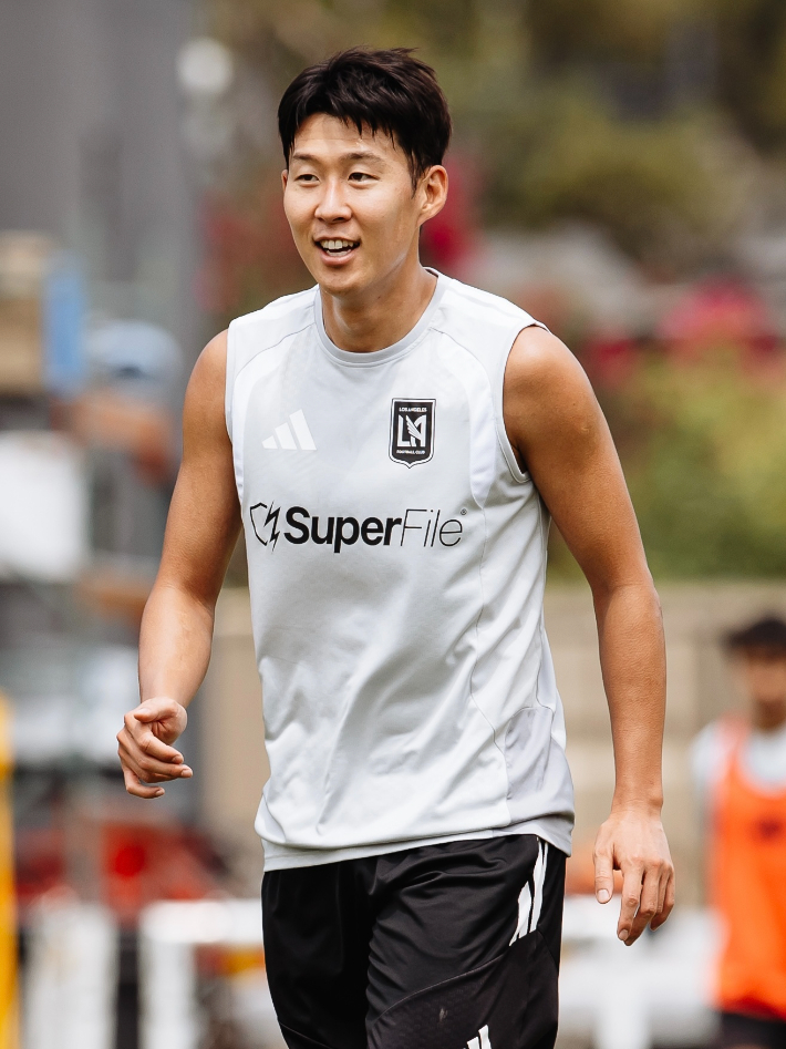 손흥민, <b>LAFC</b> 복귀…LA 갤럭시와 엘 트라피코로 시즌 재개