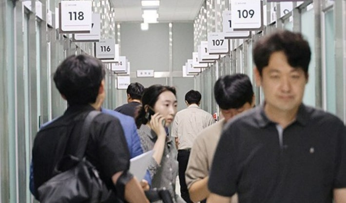 경찰, '미성년자 성매매 혐의' <b>청주시의원</b> 압수수색(종합)