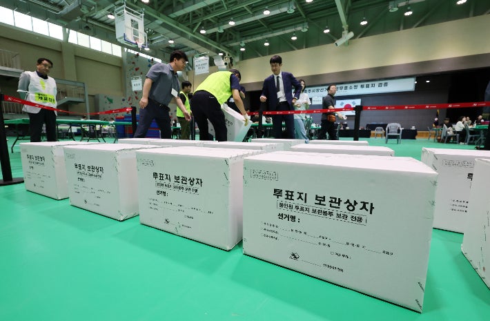 <b>충주시장</b> 선거 투표지 재검표서 <b>이동석</b> <b>시장</b> 당선 재확인
