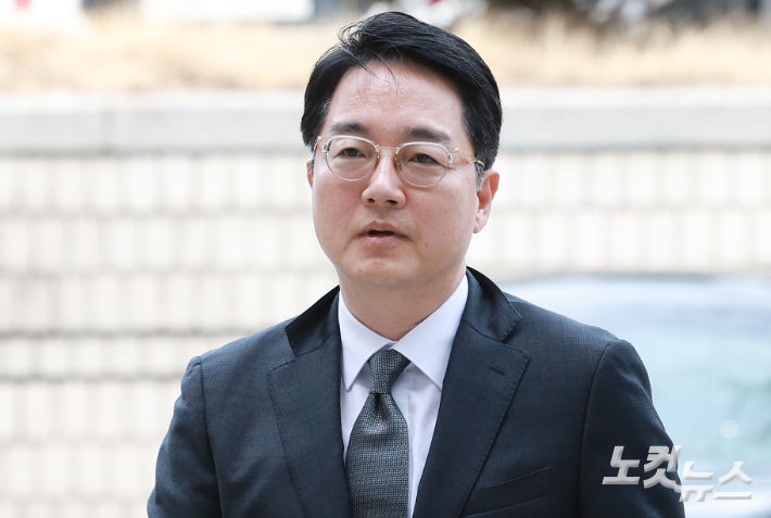 "계엄상황 소상히 설명"…'내란가담' <b>심우정</b> 전 총장 <b>영장심사</b> 출석