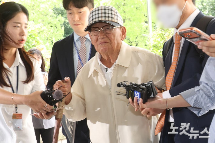이만희 구치소 편의 봐주고 정보 흘린 부패 교도관 경찰 수사