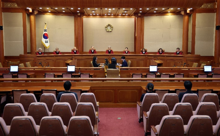 <b>헌재</b> "대학교수노조 정치활동 금지한 교원노조법 <b>위헌</b>"