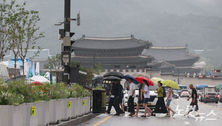 '<b>숙박 바가지</b>' 첫 적발도 <b>영업정지</b>…한옥·도시민박까지 제재