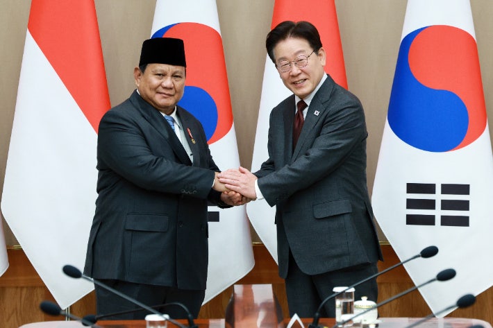 <b>인니 대통령</b> "李 <b>대통령</b>이 <b>방북</b> 의향 물어…요청하면 가겠다"