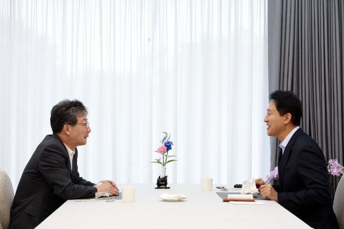 오세훈 시장·<b>유승민</b> 전 <b>의원</b> 회동 "당 지지율 하락 우려"