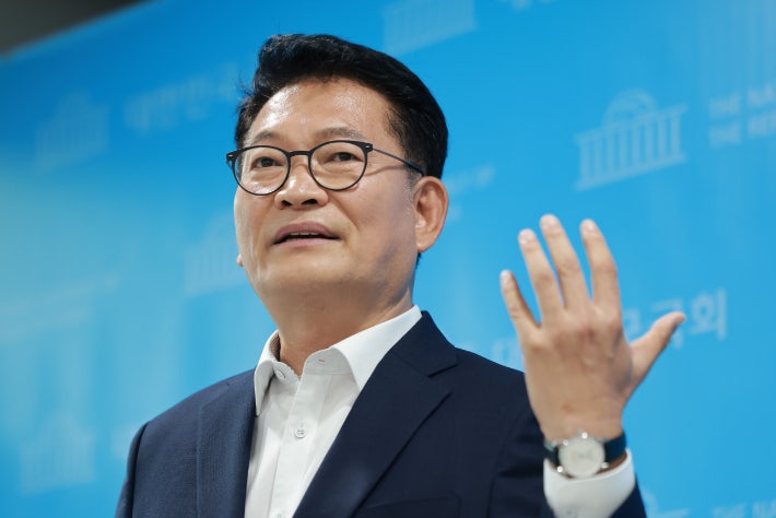 <b>송영길</b> "검찰개혁은 다 됐다, 사법개혁 필요…<b>조희대 탄핵 추진</b>"